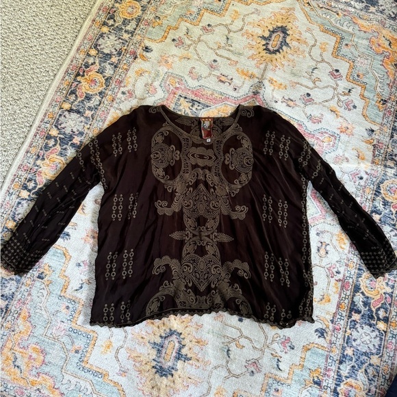 Johnny Was Tops - Long sleeve Johnny Was embroidered tunic size medium brown